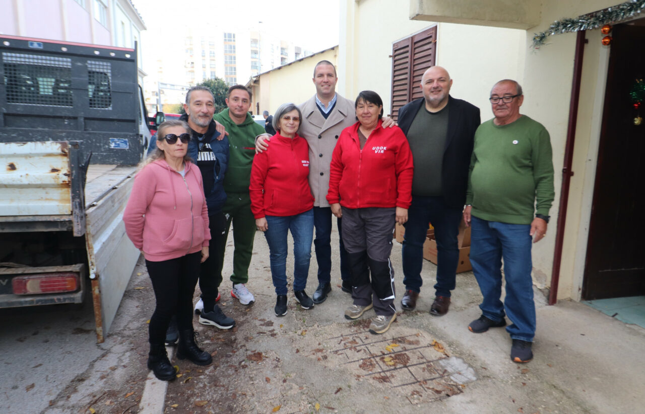ZAHVALA Udruzi dobrovoljnih darivatelja krvi Vir